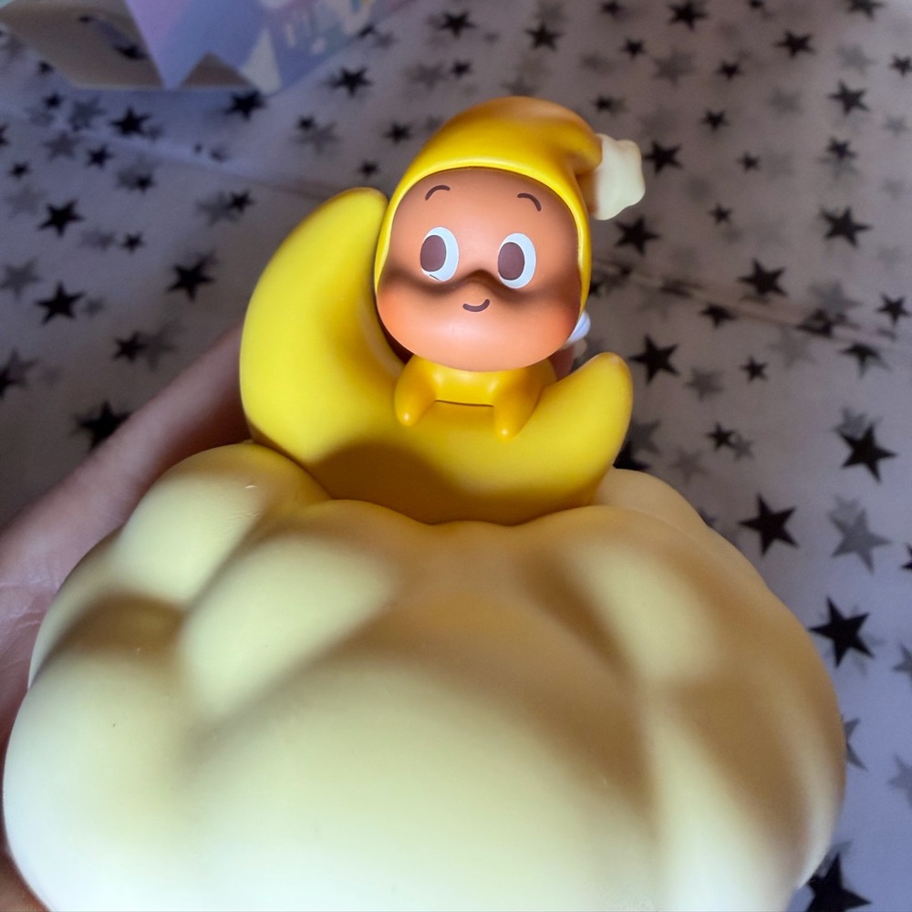 Pop Mart Pop Bean – Lighting the Night Sky Blind Bottle(My Little Star) open box